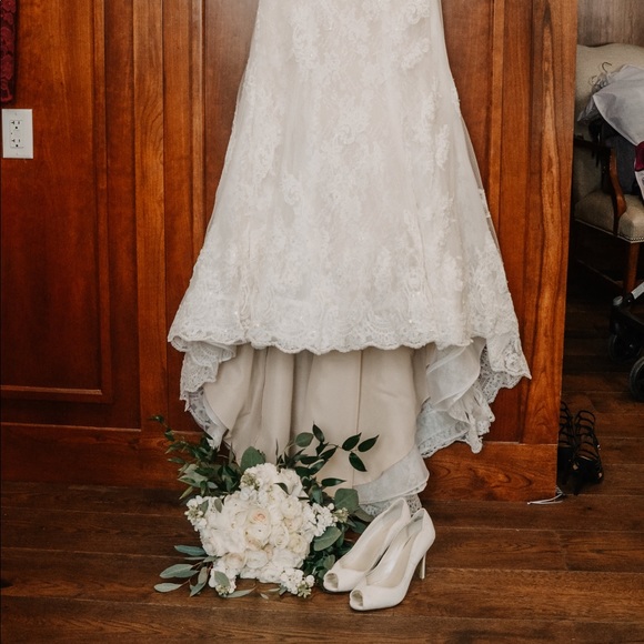 Oleg Cassini Dresses & Skirts - Oleg Cassini Wedding Dress